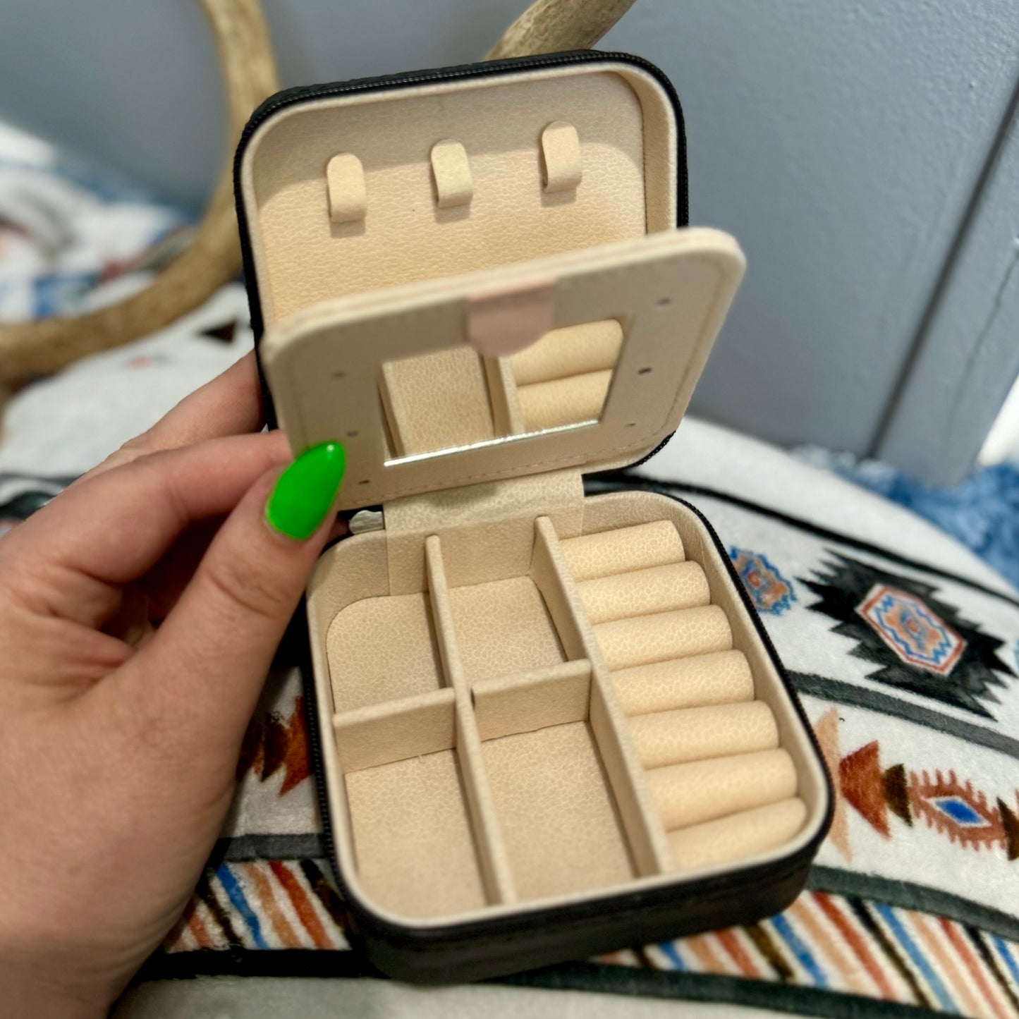 Metal Steer Scroll Small Travel Jewelry Box