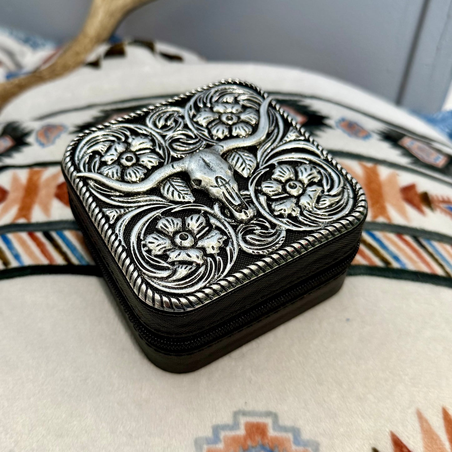 Metal Steer Scroll Small Travel Jewelry Box